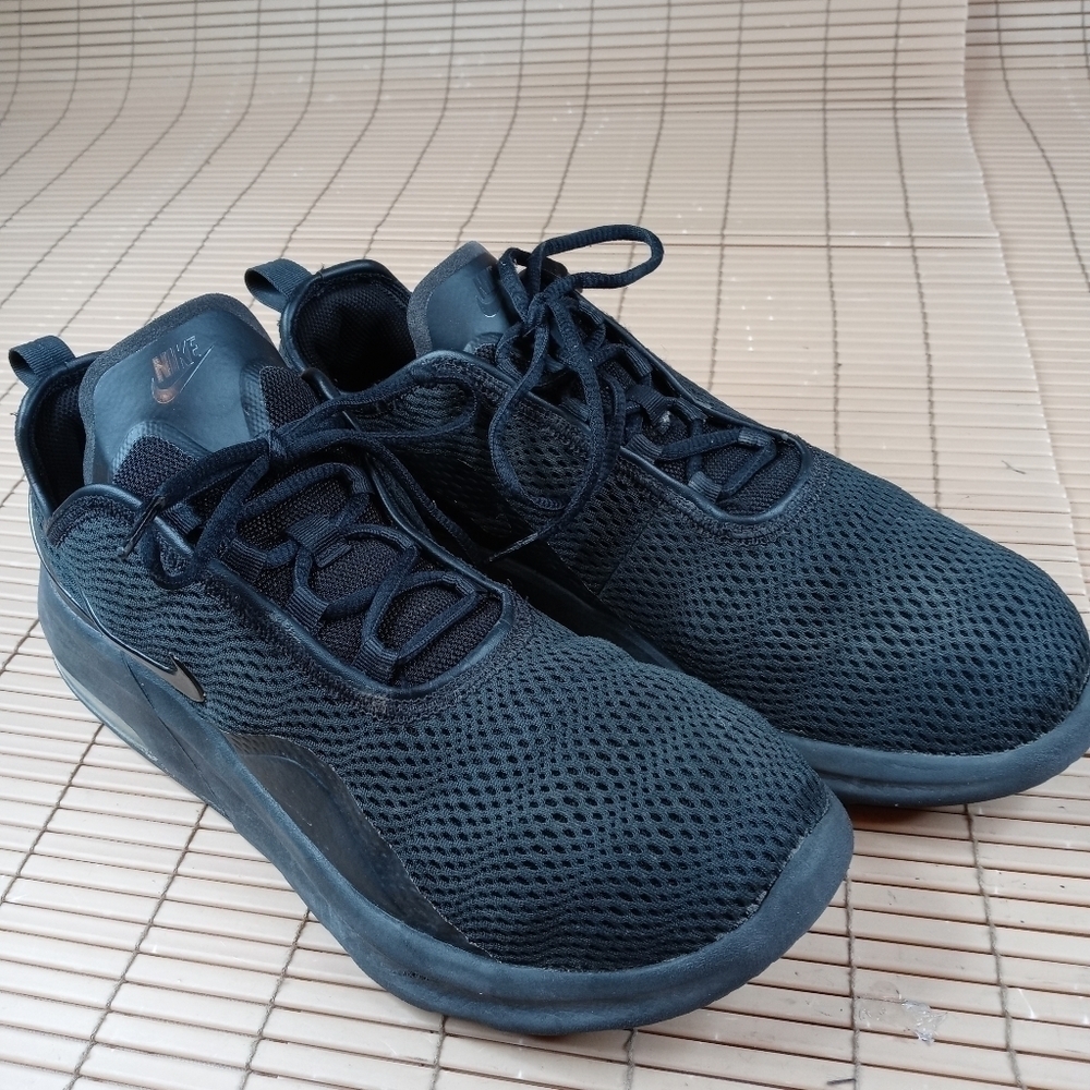 Nike Air Max Motion 2 Men's Running Shoes, AO0266 004 Size 11. 200pm